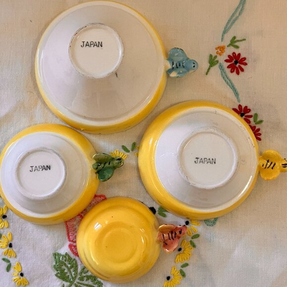 Vintage Bees on Beehive Measuring Cups x 4 Made in Japan 1950's - Picture 7 of 12